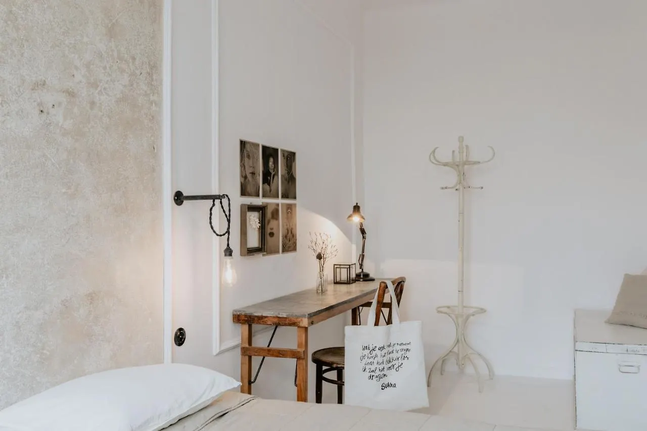 Warsaw Concierge Unique Design Studio Apartment